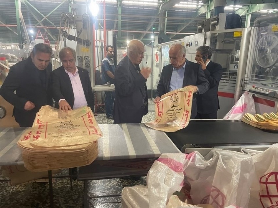 بازدید مدیران ارشد بانك صنعت و معدن از قطب‌های صنعتی گیلان