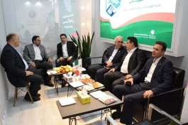 گفتگوی رئیس پژوهشگاه ارتباطات و فناوری اطلاعات با مدیرعامل پست‌بانک ایران برای توسعه همکاری‌های مشترک درنمایشگاه الکامپ